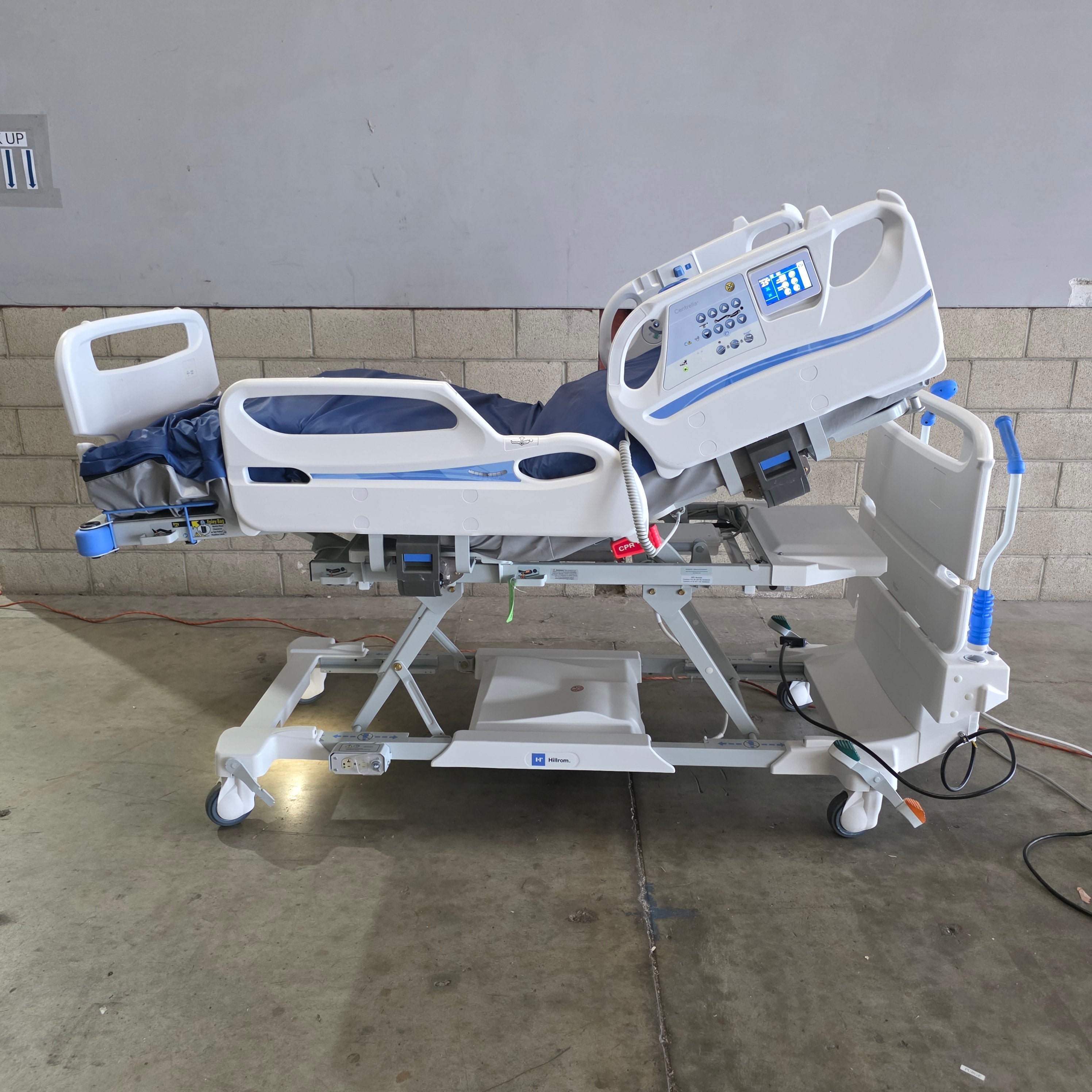 Hillrom P7900B Centrella Smart+ Bed w/ Centrella Pro Surface Air Mattr ...